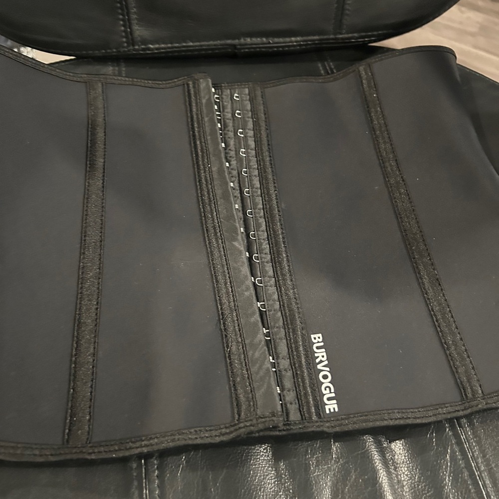 Black Burvogue Waist Trainer size Large